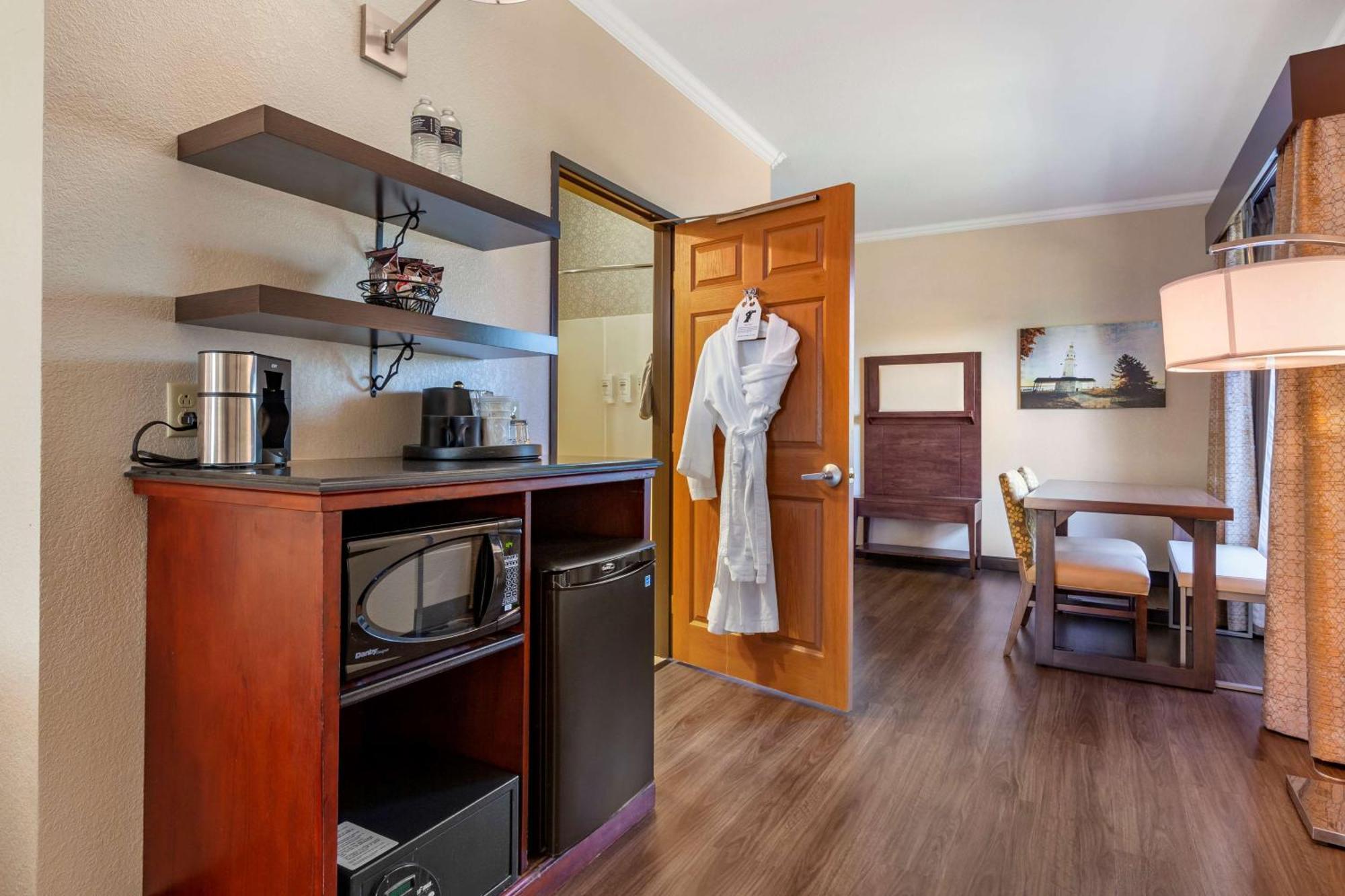 Best Western Premier Bridgewood Hotel Resort Neenah Exterior foto